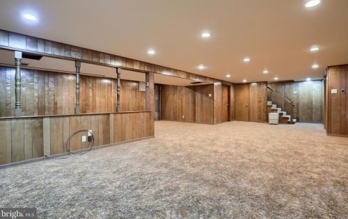 1455 Country Club Dr, Lancaster PA  17601-5211 exterior