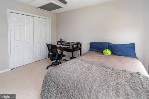 1005 Eagles Chase Dr, Trenton NJ  08648-2539 exterior