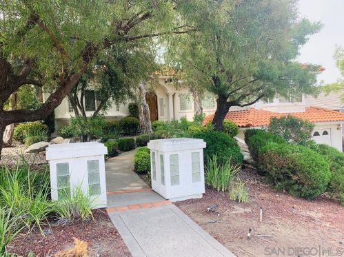 15555 Vista Vicente Dr, Ramona, CA 92065-4318