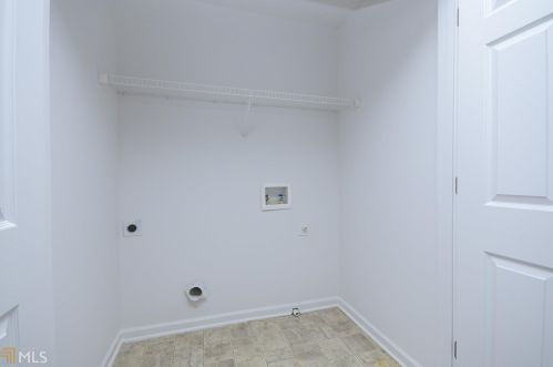 5274 Hanover St, Atlanta GA  30349-5278 exterior