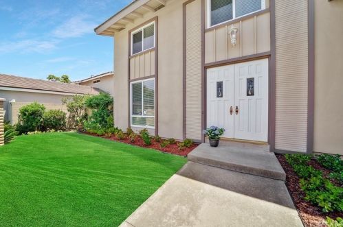16630 Sequoia St, Santa Ana, CA 92708-2331