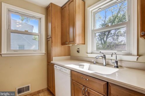 10129 Greenock Rd, Silver Spring MD 20901-2031 exterior