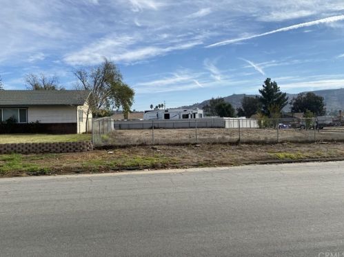 4700 Villa Woods Dr, Riverside, CA 92509-7119
