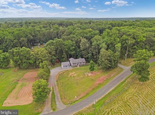 2721 Courtney School Rd, Midland, VA 22728-2471