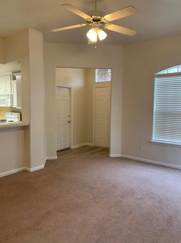 216 Canterbury Dr, Conroe TX  77303-1852 exterior