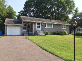 408 Shelton Ave, Huntington CT  06484-2860 exterior