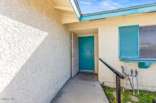 2224 Trinway Ave, Simi Valley, CA 93065-2750