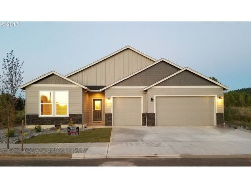 1410 4th Ave, Battle Ground, WA 98604-8939