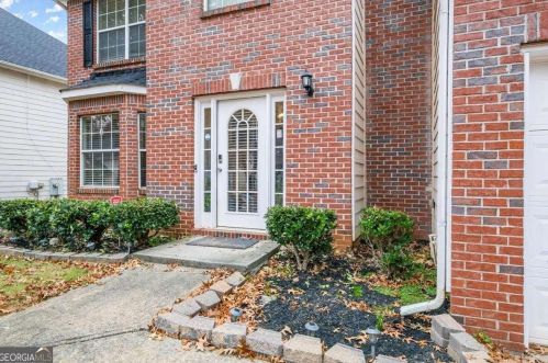 2875 Chilhowee Dr, Atlanta GA  30331-9446 exterior