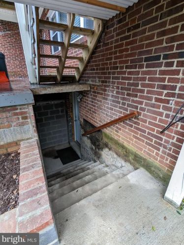 2410 Darrow St, Silver Spring, MD 20902-4918