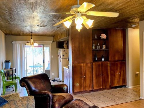 1604 Fair Oaks Dr, Austin TX  78745-2808 exterior