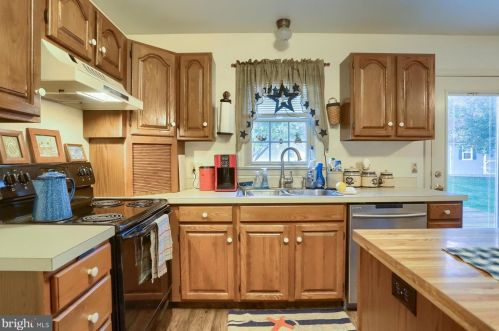 1531 Jefferson Ct, Lancaster PA  17602-1253 exterior