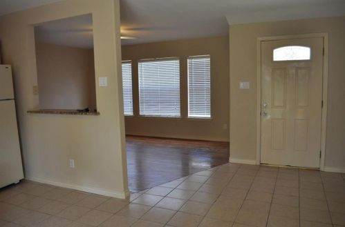 11132 Castolon Dr, Dallas TX  75228-2202 exterior