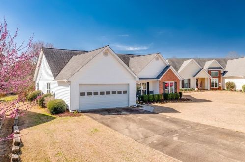 5592 Thistledown Ter, Buford, GA 30518-7688