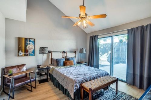 3827 Clover Hl Ln, Carrollton TX 75007-2341 exterior