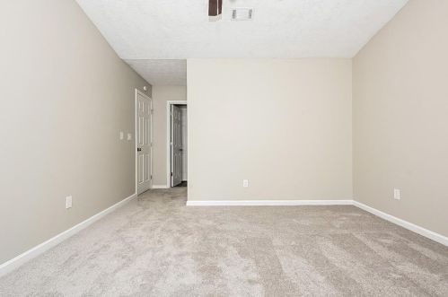 6837 Hiddenlake Dr, Rex GA  30273-2164 exterior