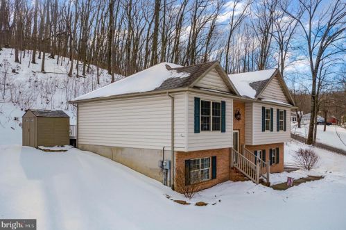 7703 Gnatstown Rd, Hanover PA 17331-6821 exterior