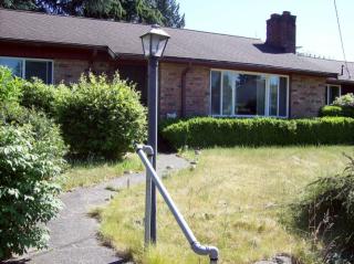 5629 Bangor St, Seattle, WA 98178-2237