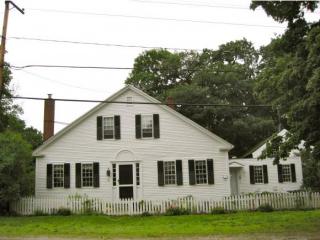 22 Main St, Hancock, NH 03449-5321