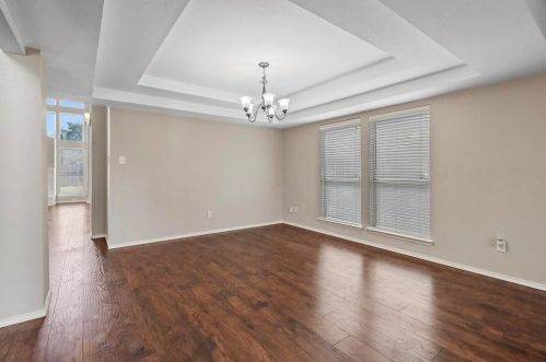 1229 Topeka Dr, Fort Worth TX  76131-4941 exterior