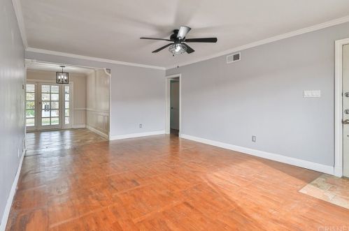 2693 Royal Ave, Simi Valley CA 93065-4768 exterior