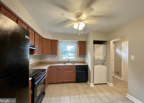 4645 Charlton Ct, Woodbridge VA  22193-3000 exterior