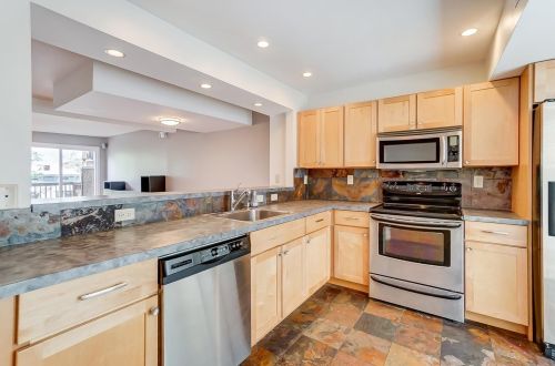 959 Auburnview Dr, Cincinnati OH  45206-2582 exterior