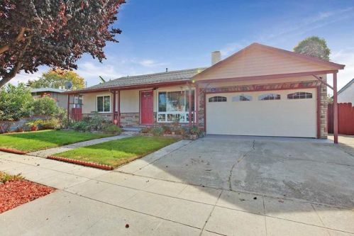 345 Eastman St, Hayward, CA 94544-2913