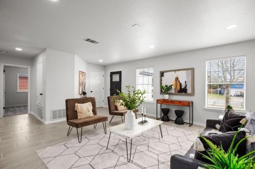 193 Spg Br Loop, Uhland TX 78640-5365 exterior