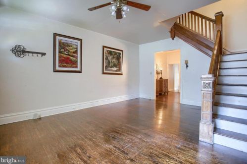 272 Peffer St, Harrisburg, PA 17102-2117