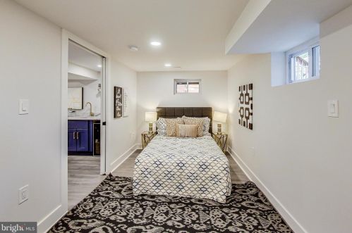 403 Dale Dr, Silver Spring MD  20910-5528 exterior