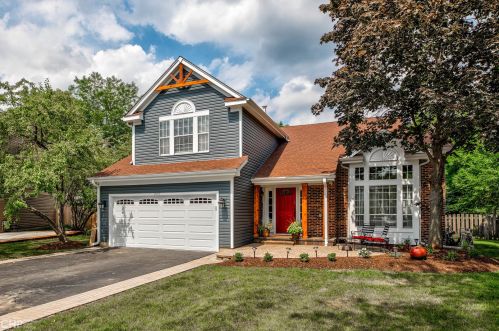 2115 Castlebar Ct, Hanover Park, IL 60133-2906