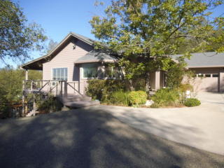 19430 Lee View Ln, Redding, CA 96003-8940