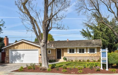 704 Hans Ave, Mountain View, CA 94040-3034