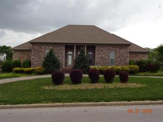 414 Five Oaks Blvd, Lebanon, TN 37087-1321