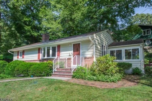 30 Garwood Trl, Parsippany, NJ 07834-2832