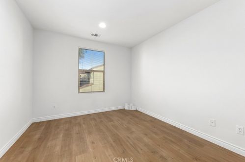 58 Latitude, Irvine CA  92618-8821 exterior