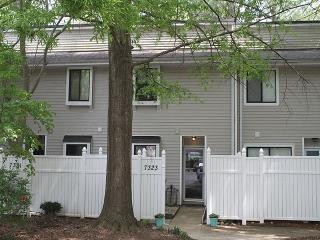 7323 Sandy Creek Dr, Raleigh, NC 27615-6191