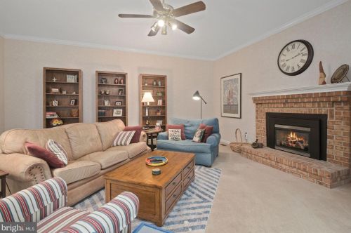 704 Pebble Bch Dr, Silver Spring MD 20904-3576 exterior