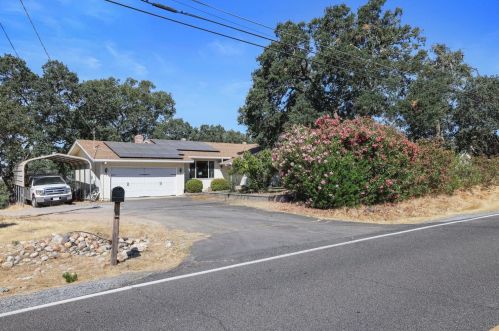 3606 Hartvickson Ln, Valley Springs, CA 95252-9537
