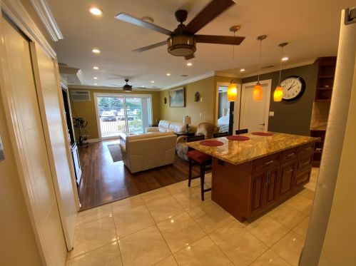 5506 Lincoln Ave, Morton Grove, IL 60053-3405