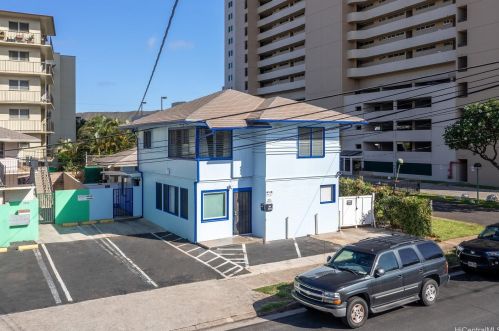 729 Ekela Ave, Honolulu HI 96816-1191 exterior