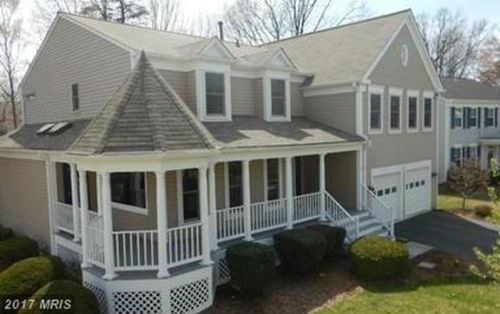 6029 Forest Run Dr, Clifton, VA 20124-2319