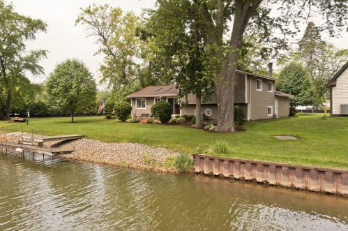 37629 Lake Vista Ter, Spring Grove, IL 60081-9650