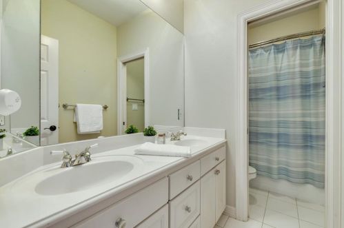 5903 Cane Pace, Austin TX  78746-1167 exterior