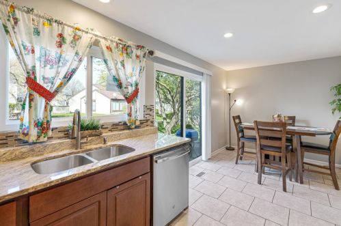 767 Colorado Ct, Carol Stream IL  60188-9214 exterior