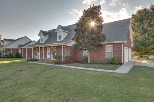 905 Hogan Dr, Murfreesboro, TN 37128-6865