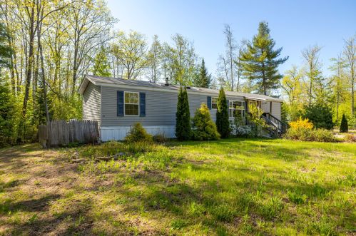 12 Taylor Dr, Wales, ME 04280-4453