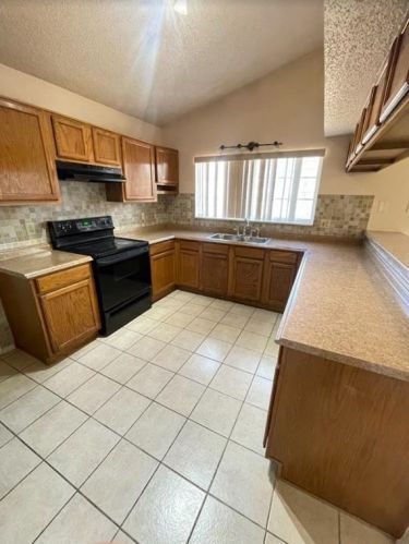 2203 Forestbrook Dr, Garland TX  75040-4062 exterior