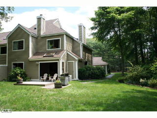 91 Country Walk, Huntington, CT 06484-5356